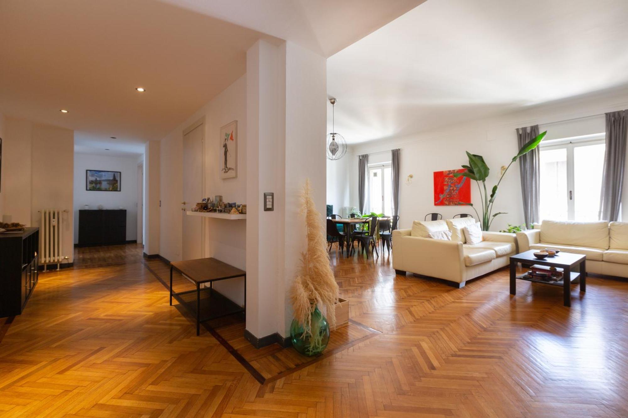 Moscova Cosy Apartment Milan Bagian luar foto